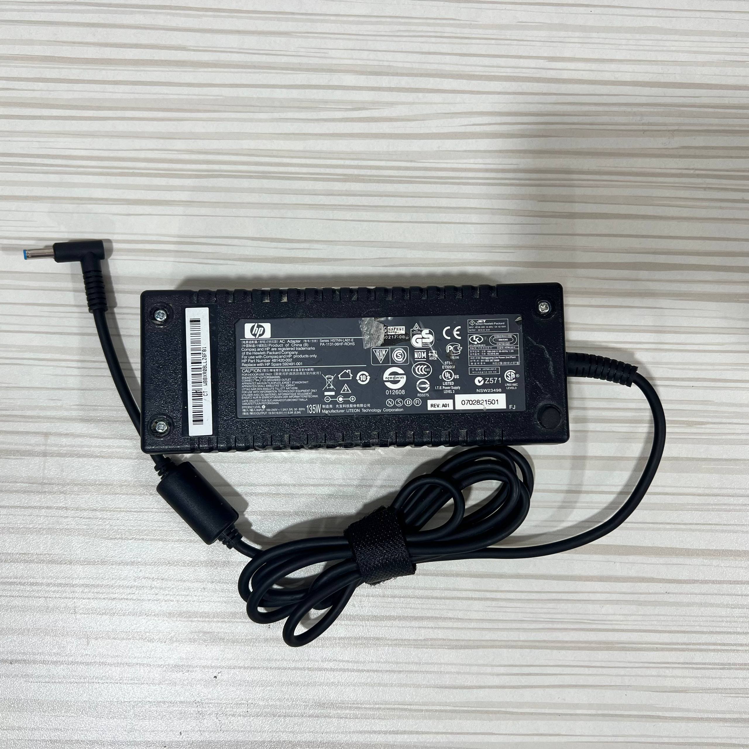 HP fiche bleu 19.5V/6.9A 135W Adapter